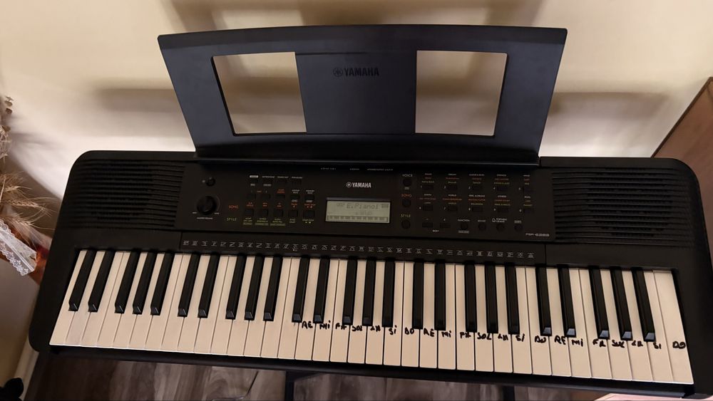 Orga Yamaha PSR E283