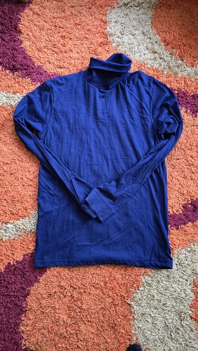 Pulover albastru Nou cu gat