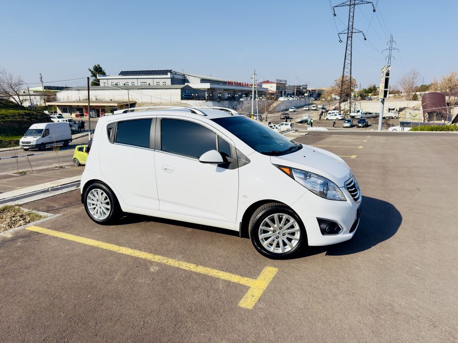 Spark 4 poz AT Ravon R2