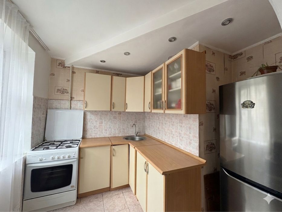 4-х комнатная квартира,мкр Строитель!