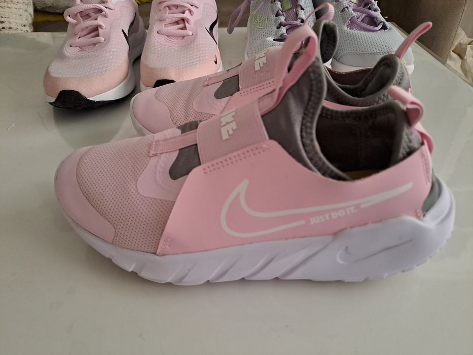 Спортни обувки Nike и Under armour