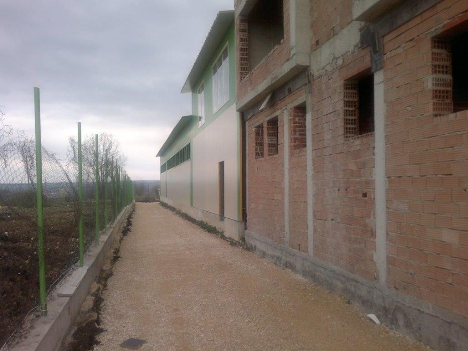 Продава се Промишлена сграда в Игнатиево - 890 кв.м за 956 €/кв.м - Снимка #3