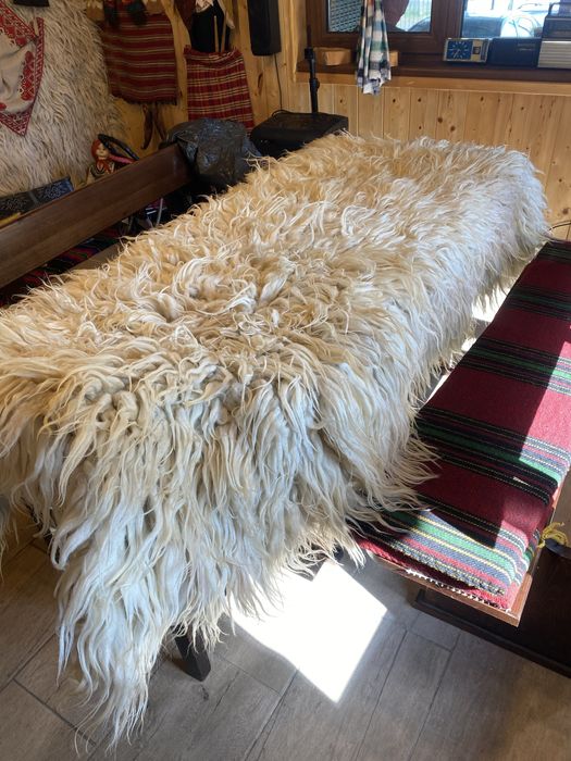 Халище от истинска вълна от Родопите