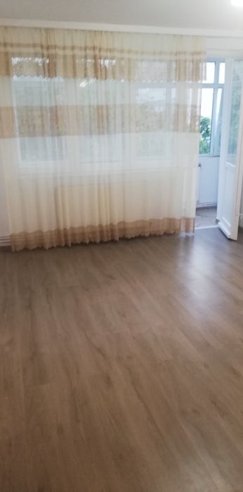 Închiriere apartament 2 camere  semidecomandat, nemobilat