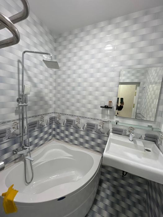 3/2/4 сотилади 71 м²