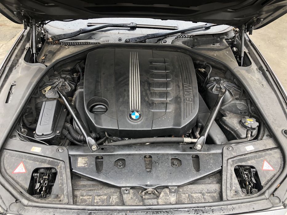 Продаваме на части бмв ф10 530д 245кс. Bmw f10 3.0d 245hp.