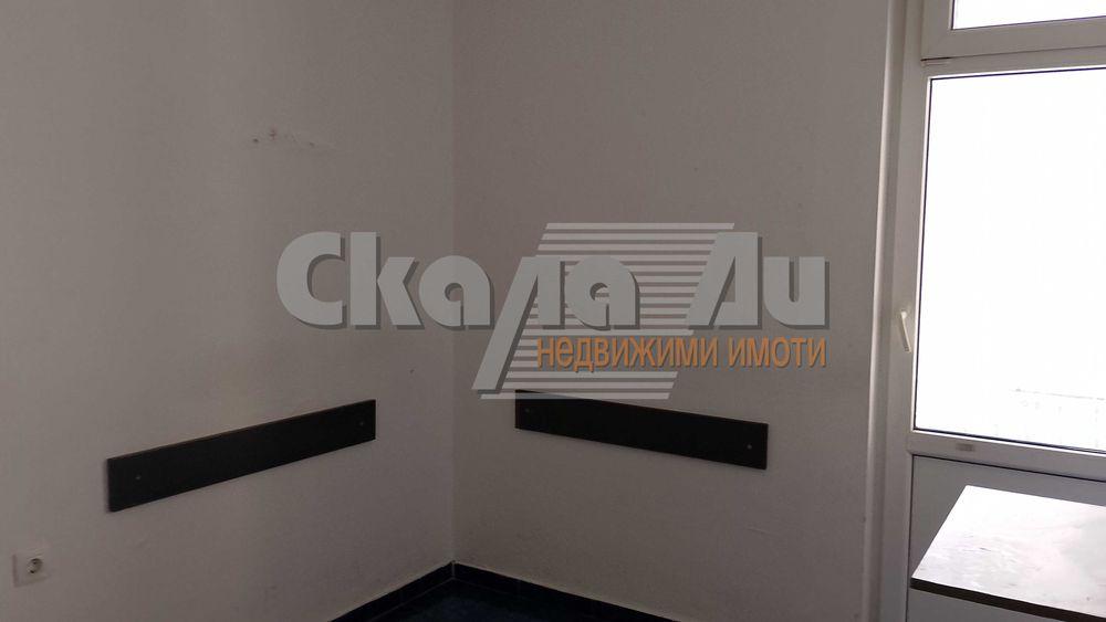 Дава се под наем Четиристаен апартамент в София, Център - 130 кв.м за 714 € - Снимка #10