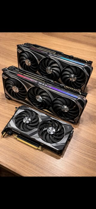 2 броя RTX 3090 1 брой RTX 3060