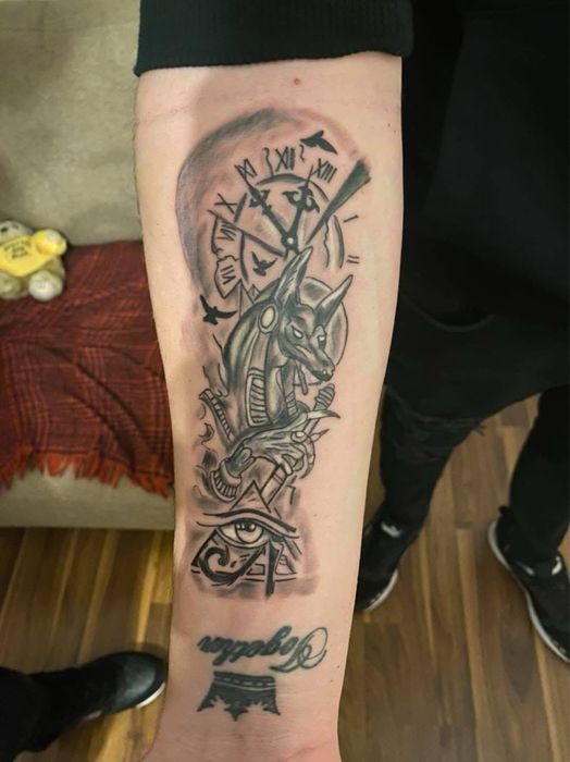 Execut tatuaje  profesionale