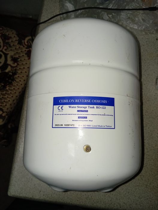 Продам бак накопитель небольшой