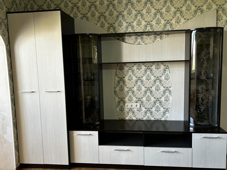 Мебель и стол 2 метра