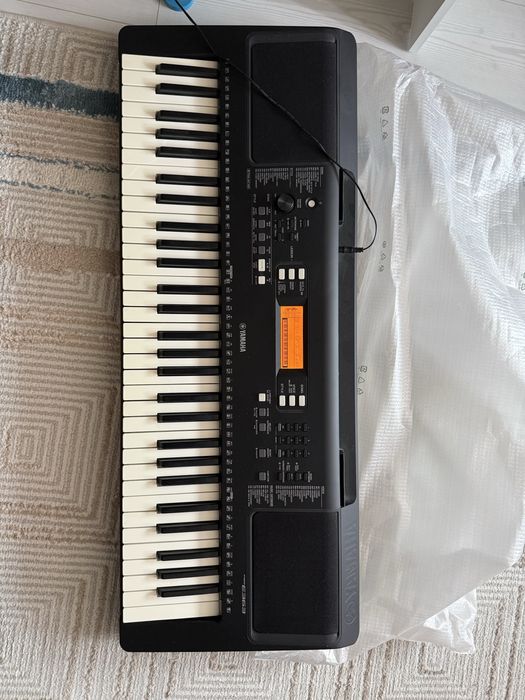 Синтезатор-пианино Yamaha PSR-E363