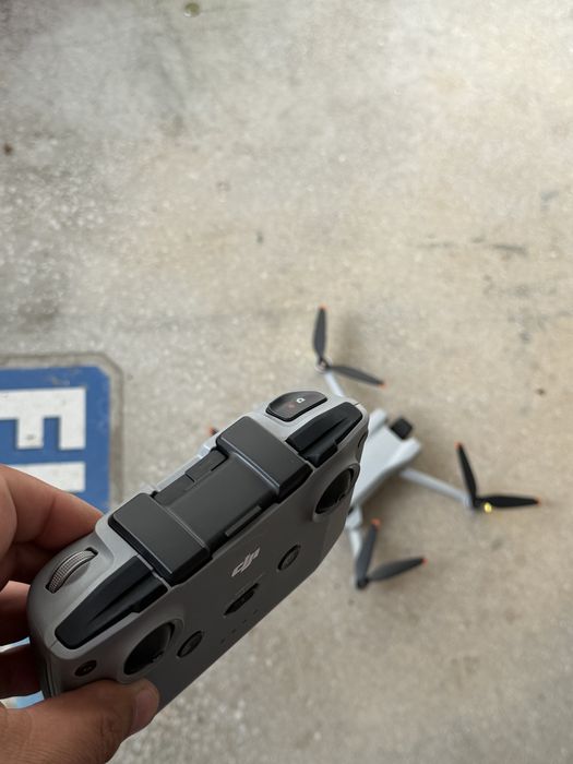 Drona Dji Mini 3 ca noua