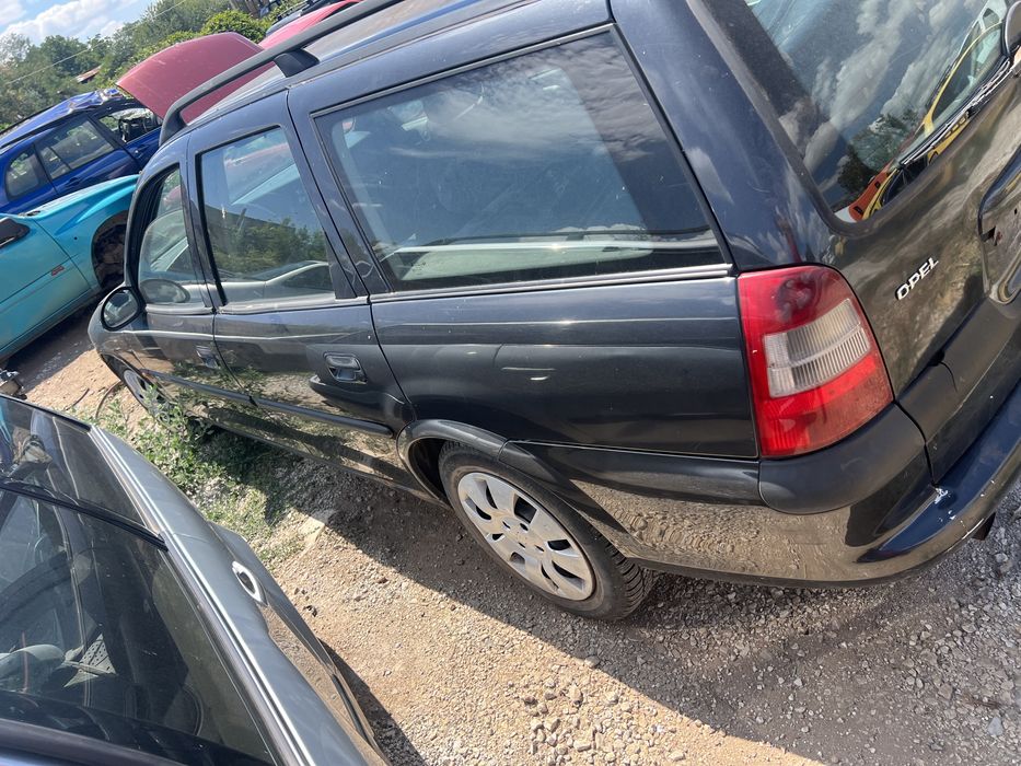 Opel Vectra B 1.6 16v НА ЧАСТИ