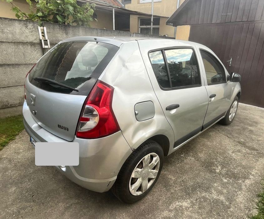 Vând Dacia Sandero 1,4 benzină - 2009 - preț negociabil