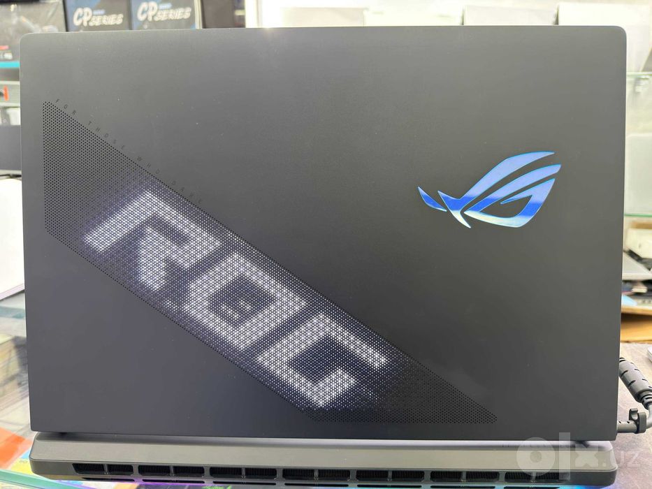Продаётся ASUS ROG Strix SCAR 18 Ultra 9 64GB 3TB SSD RTX 5090