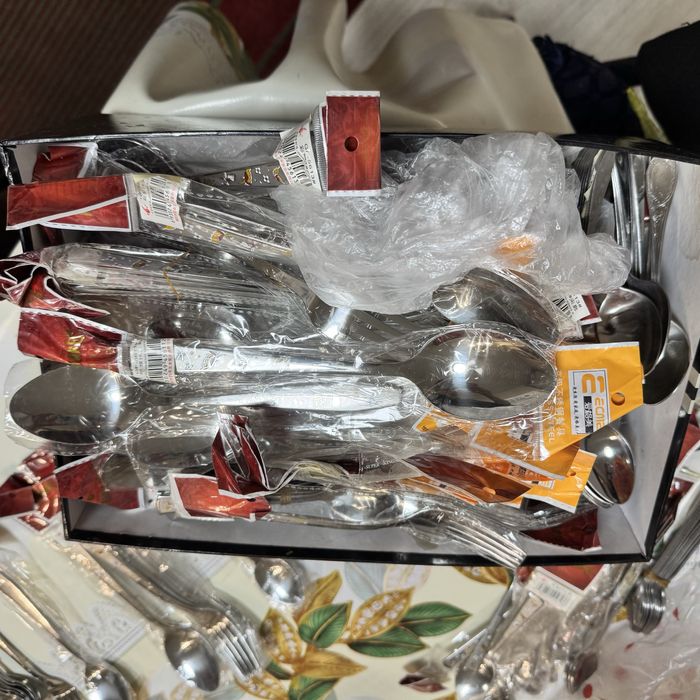 Столовые приборы