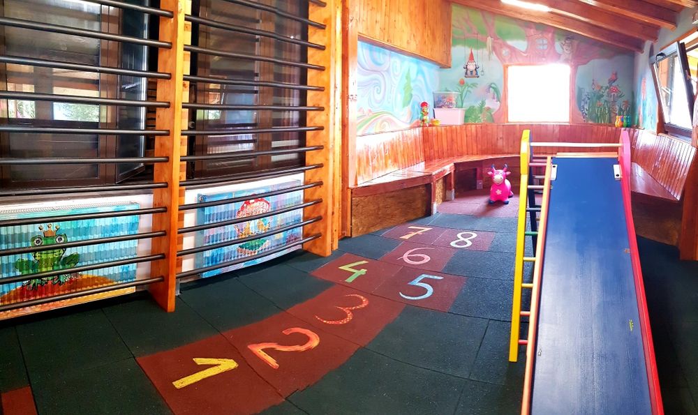 Cazare,pensiune,hotel ranca, transalpina,piscina,jacuzzi,spa,ski,sauna