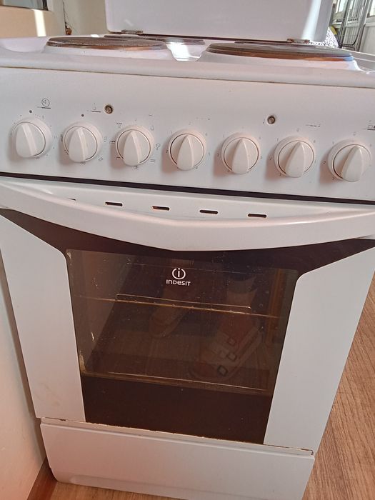 Электрическая плита