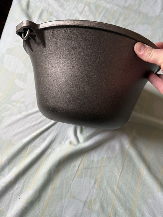 Tuci ciaun din fonta