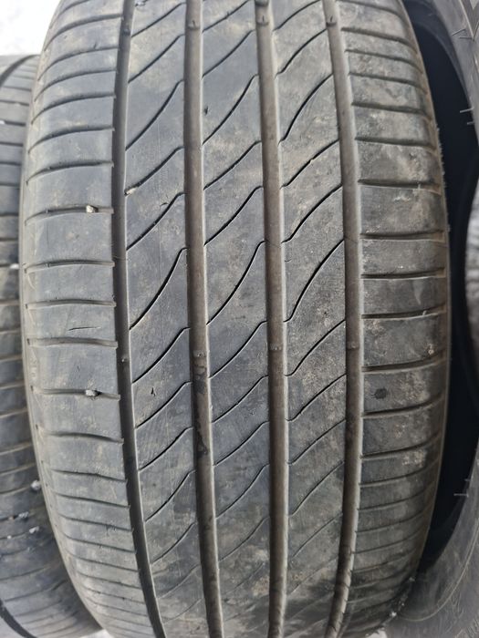 Продам шины. 215/55/17 мишелин
