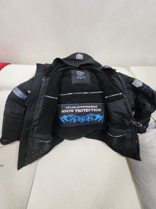 Vînd geacă montană profesională