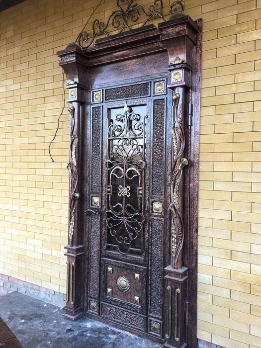 Установка железных дверей