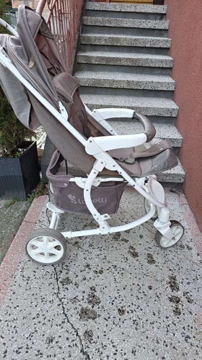 Бебешка количка lorelli
