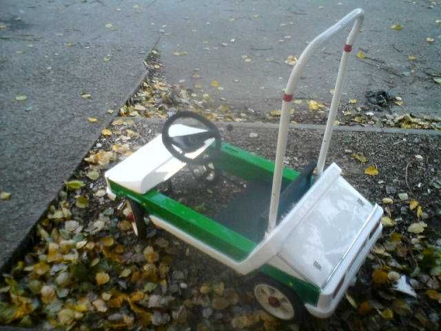 детска кола с педали не москвич стара ламаринена рядка