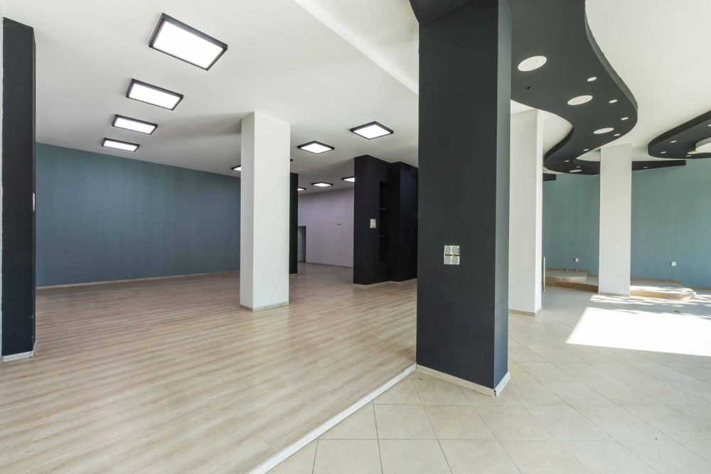 Продава се Магазин в Петрич - 498 кв.м за 541 €/кв.м - Снимка #1