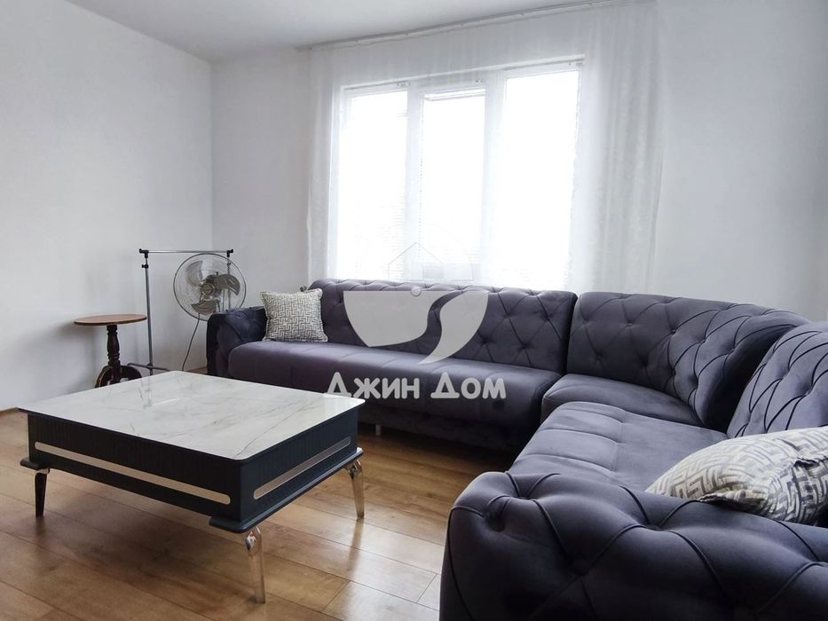 Двуетажна къща с двор и ГАРАЖ в село Винарско, обл. Бургас