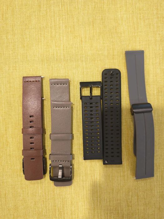 Продавам смарт часовник Garmin Venu 4