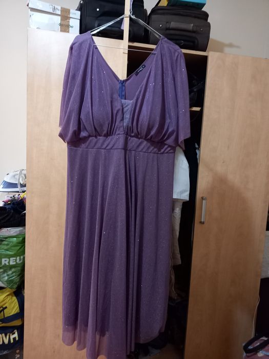 Vind rochii de ocazie