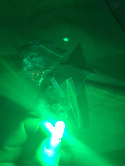 LED светлини/крушки