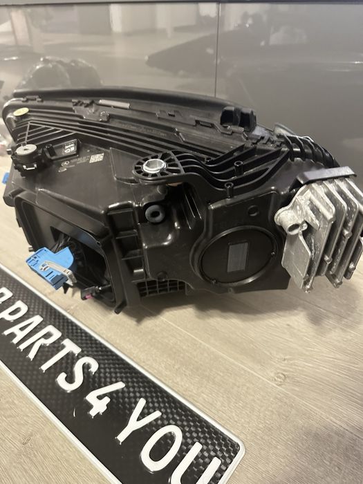 Фар десен Mercedes GLC W254 Digital Light Перфектен