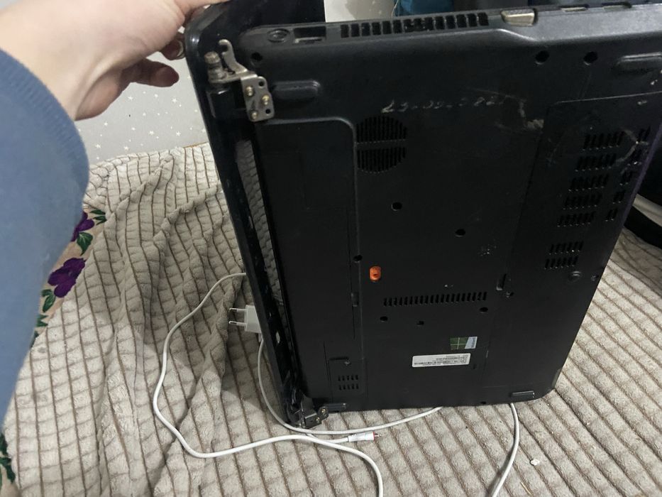 ноутбук на запчаст