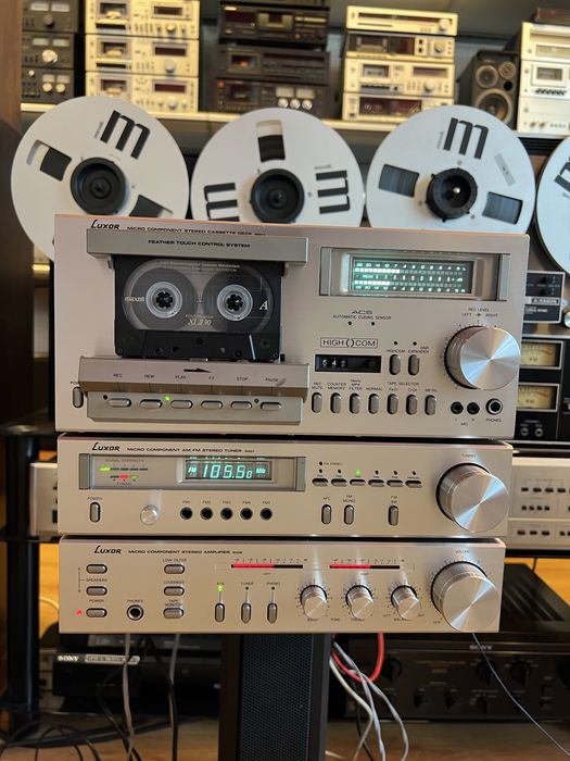 Linie Luxor MIDI formata din Amplificator Luxor 5002, deck Luxor 5003 si tuner Luxor 5001