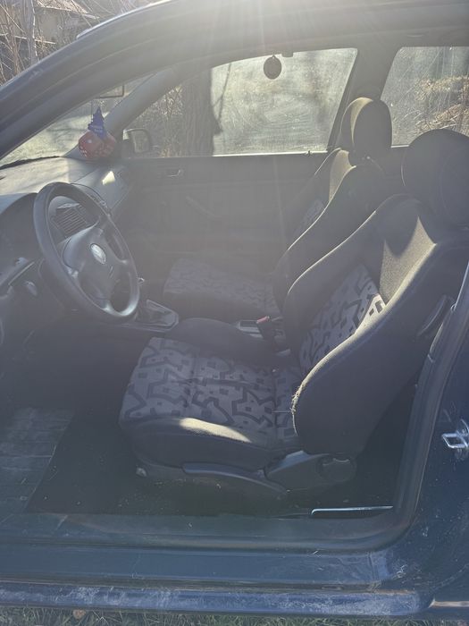 Vand golf 4 pentru dezmembrari