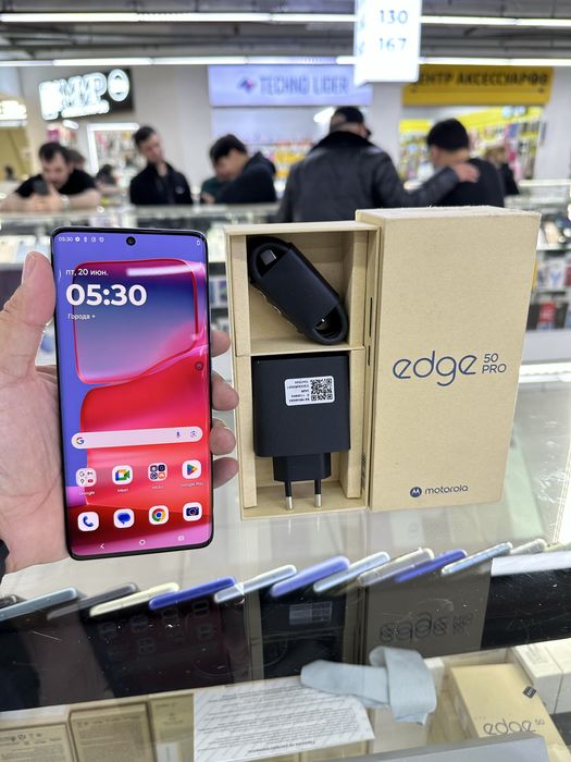 Moto. Edge 50 pro 5G. 12//512