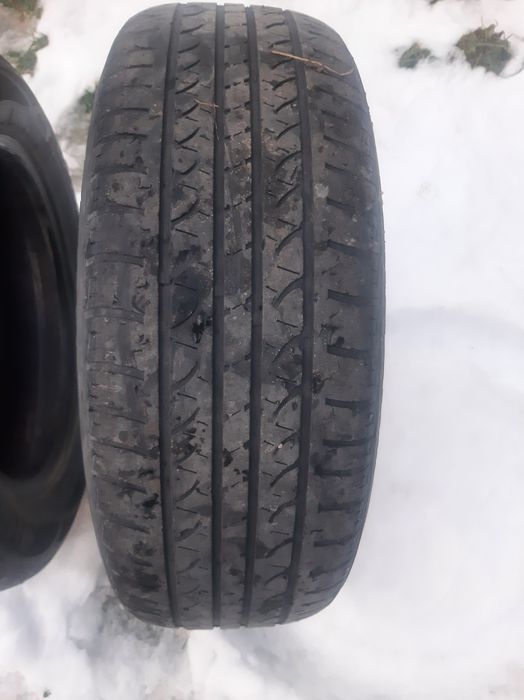 Продам шины 215 60 R16