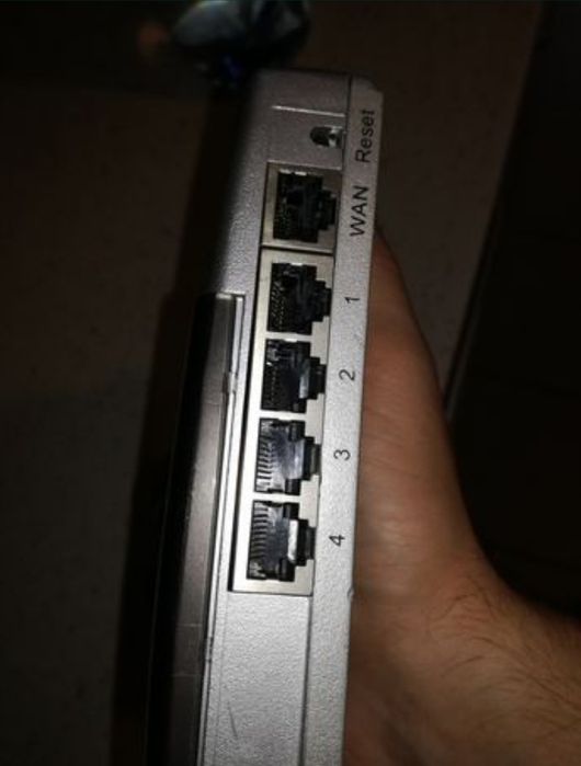 Router edimax br6214k fara incarcator