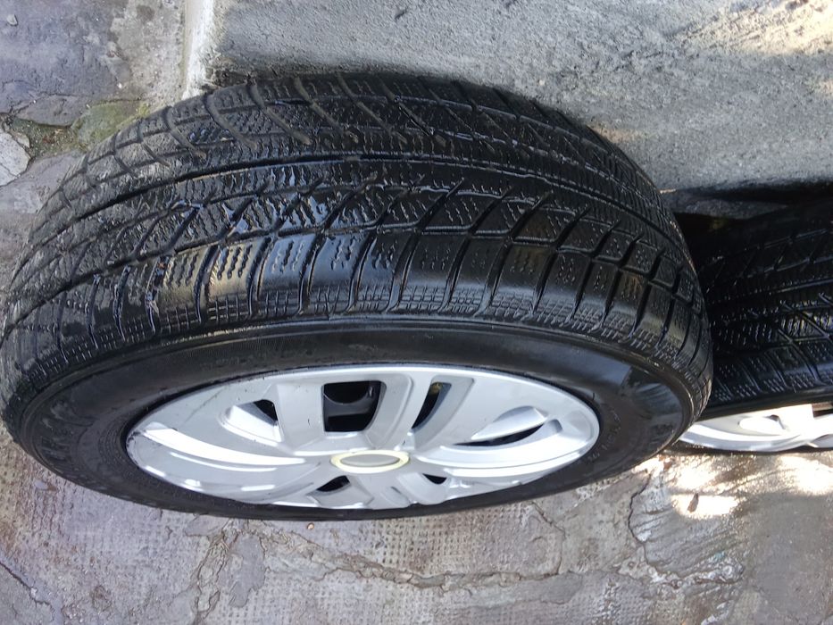 Set 4 roti de tabla cu cauciucuri de iarna