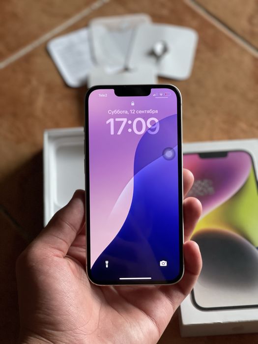 Продам Iphone 14