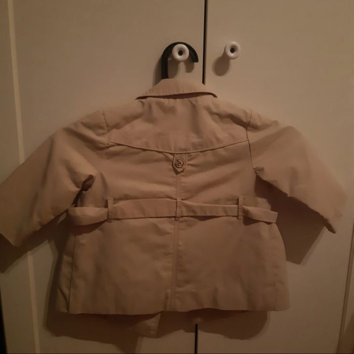 Vând trench zara fetita