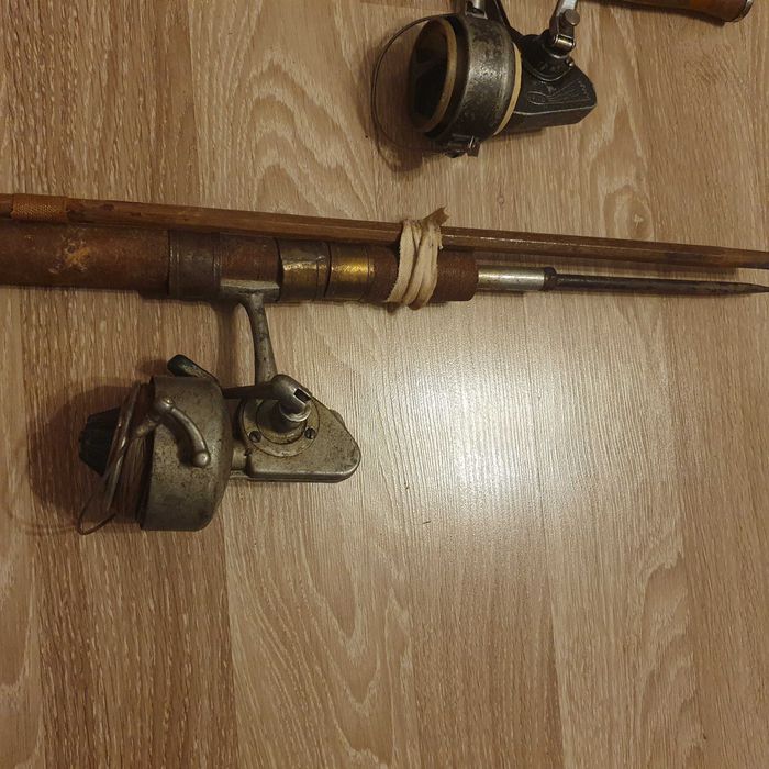 Ретро    въдици  с макари