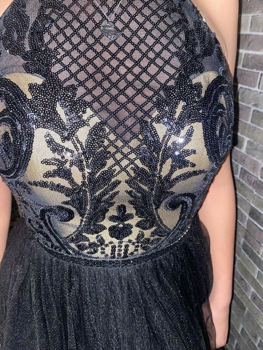 Продава се  бална рокля