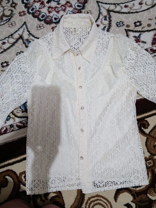 Белая блузка продаётся