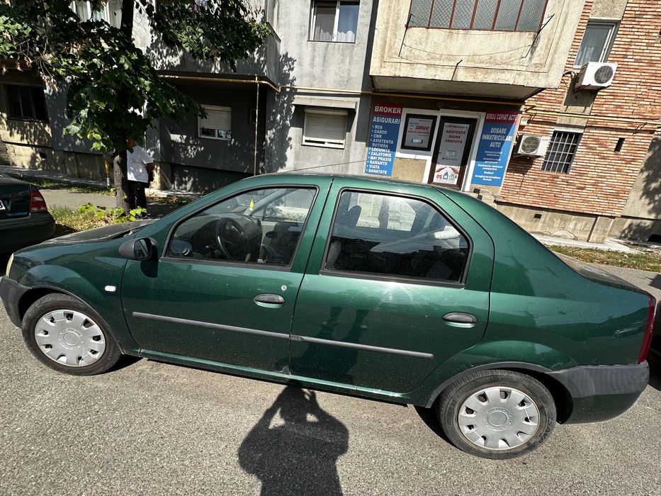 Dacia Logan Laureate 1.6 MPI Benzină, An 2005