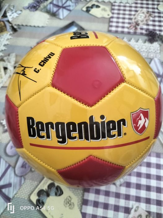 Minge de fotbal foarte bună