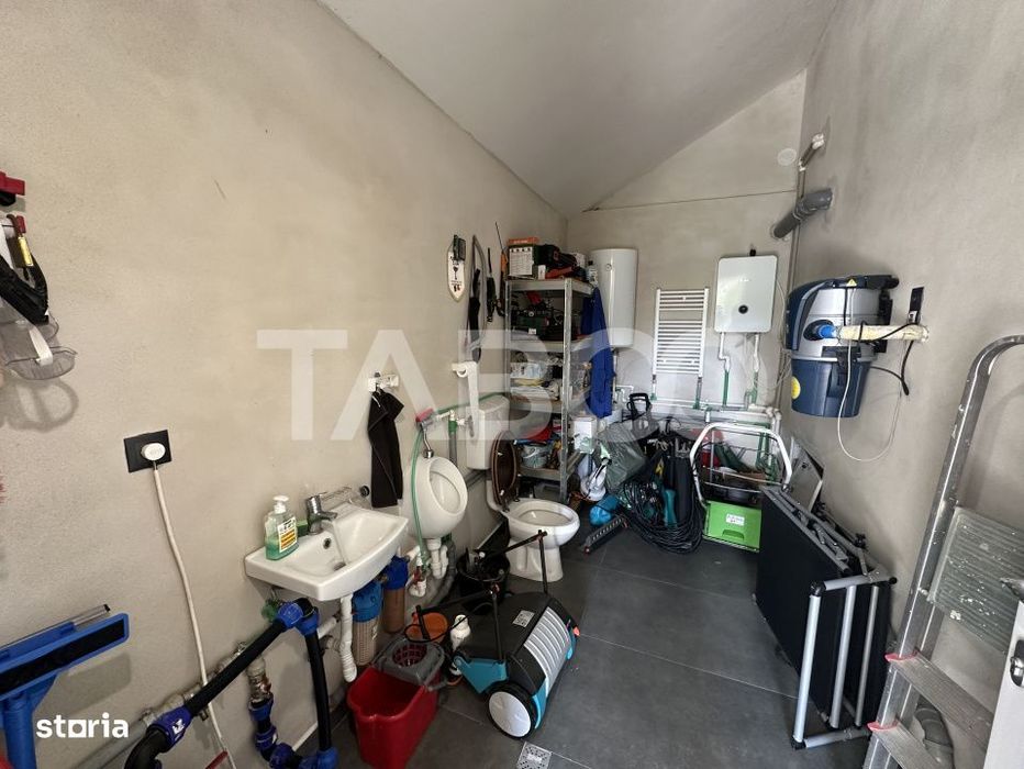 Casa de vacanta moderna Valea Avrigului teren 1108 mp dotari premium